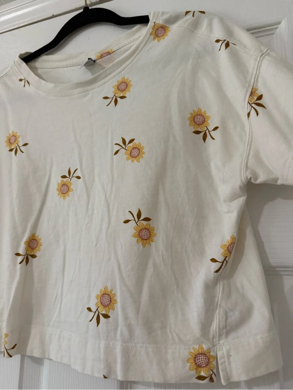 Girls Old Navy cream & yellow sunflower print crop top in XXL